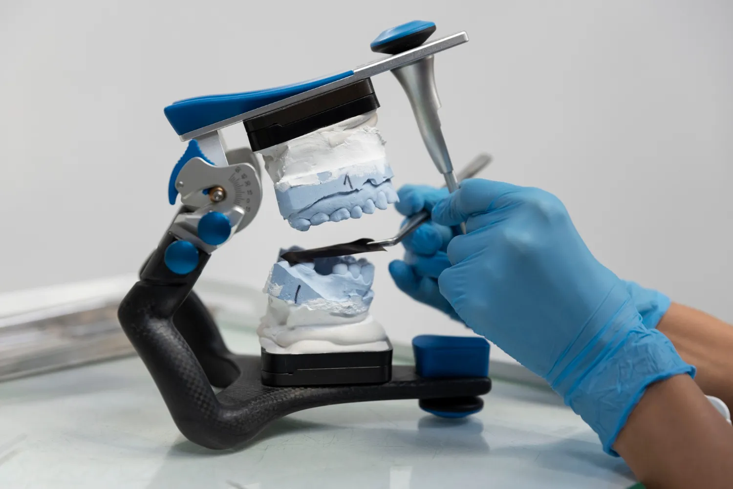 Curso de Odontología Restauradora Basados en Nuevas Tecnologías 1