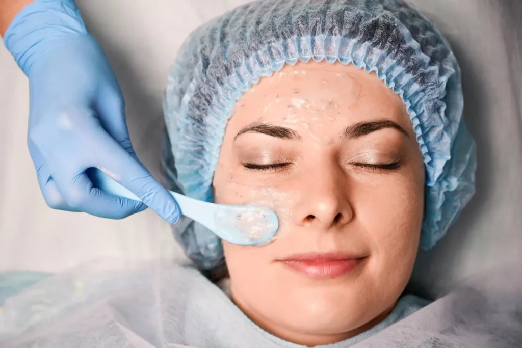 Maestría en Peelings y Dermatología Estética Clínica 1